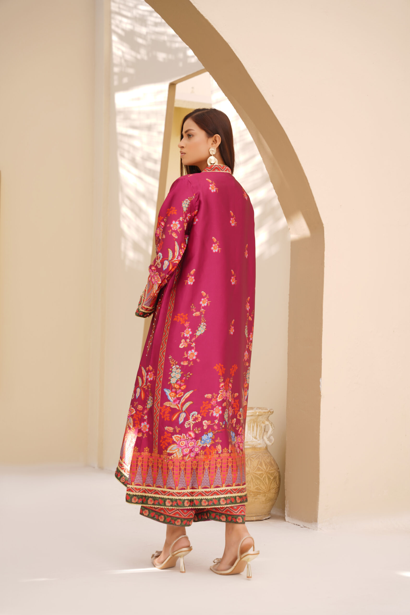 Crimson Bloom Printed Silk 2-Piece Vibrant Festive Ensemble - Image 4