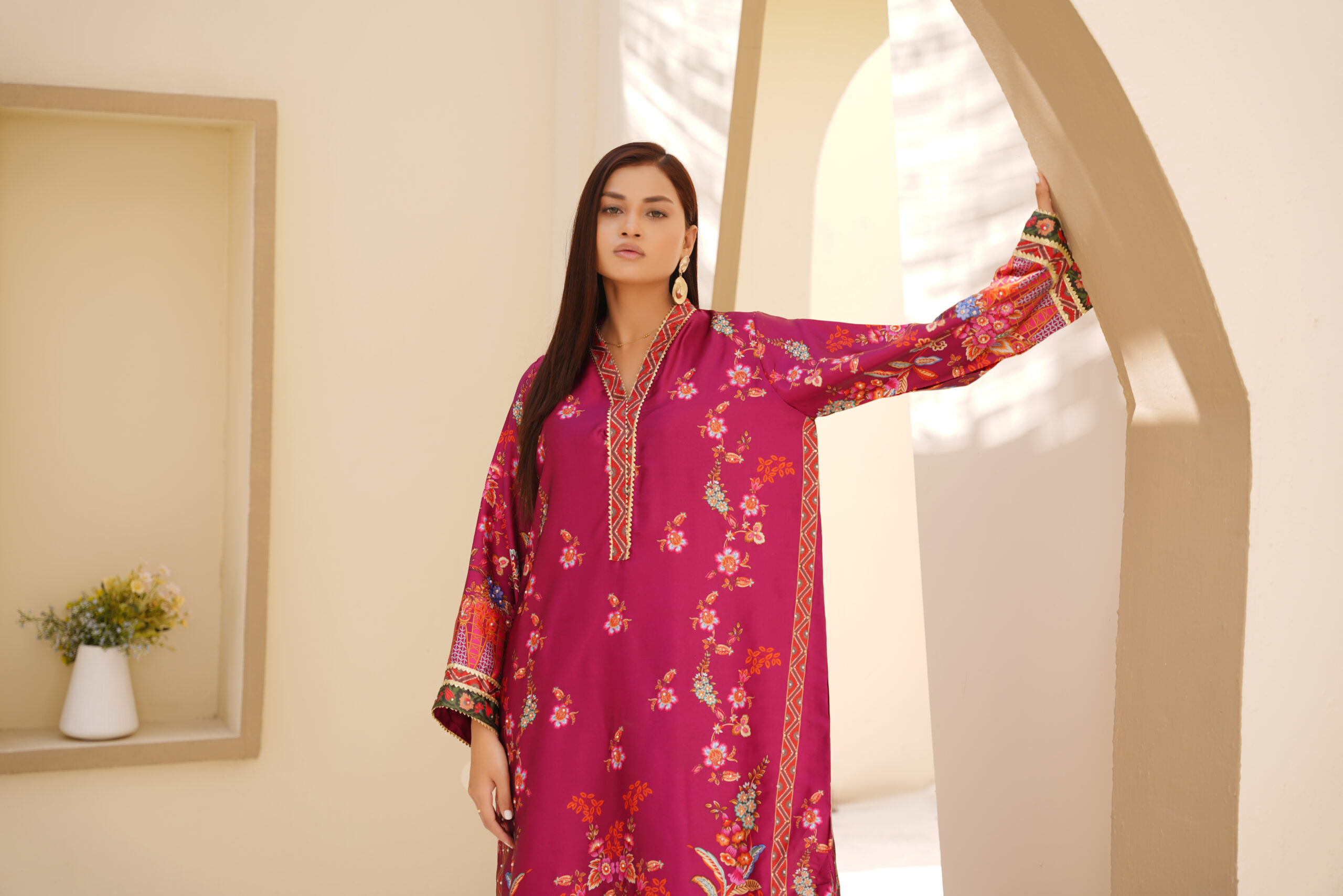 Crimson Bloom Printed Silk 2-Piece Vibrant Festive Ensemble - Image 5