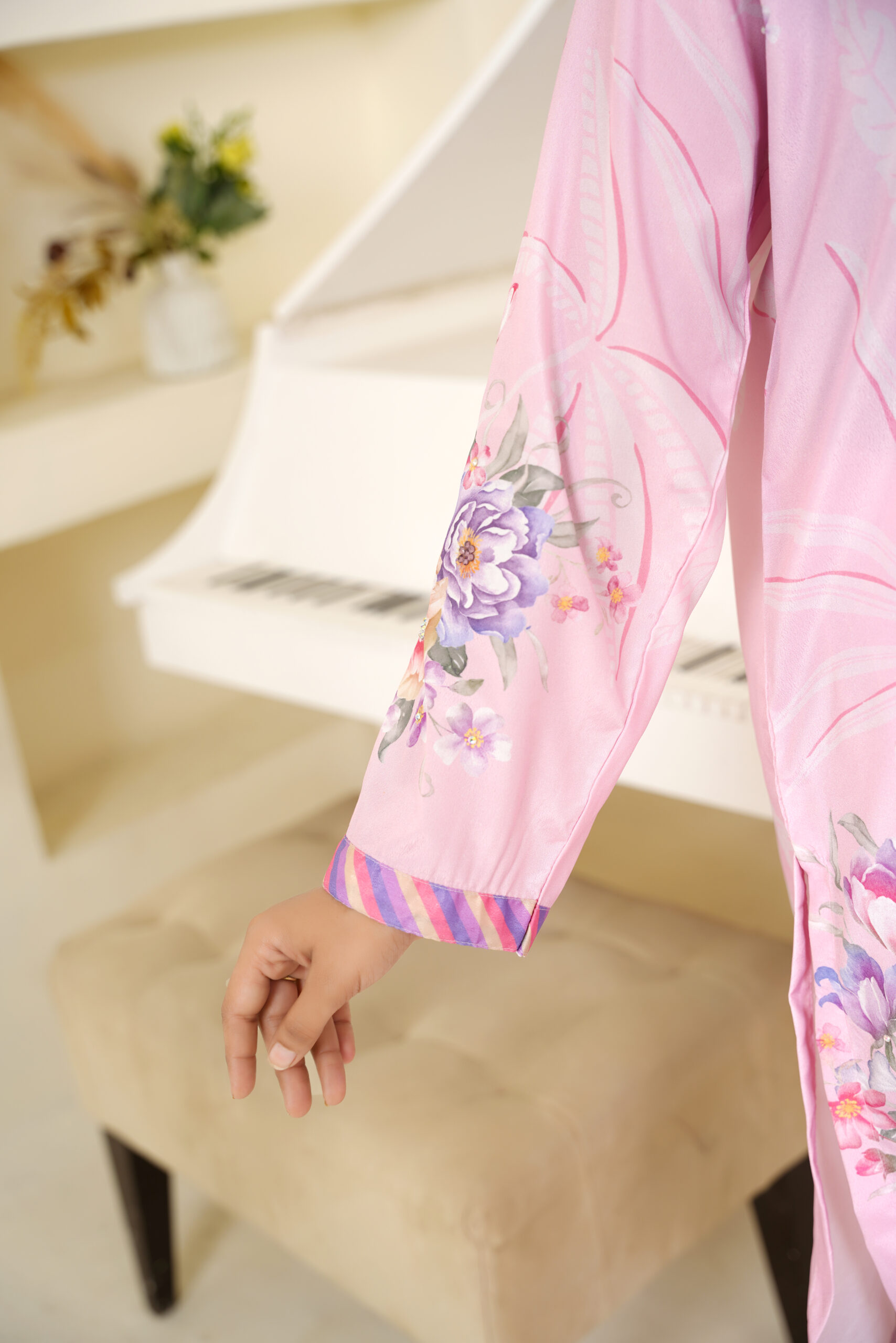 Luxury Pastel Pink Floral Printed Silk 2-Piece Suit - Image 8